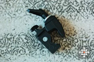 Super clamp universaalklamber