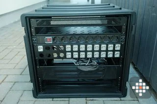 Video patch-/jaotuskapp SKB R10U 10U rack-kohvris – Seetronic BNC, Neutrik etherCON, voolujaotus